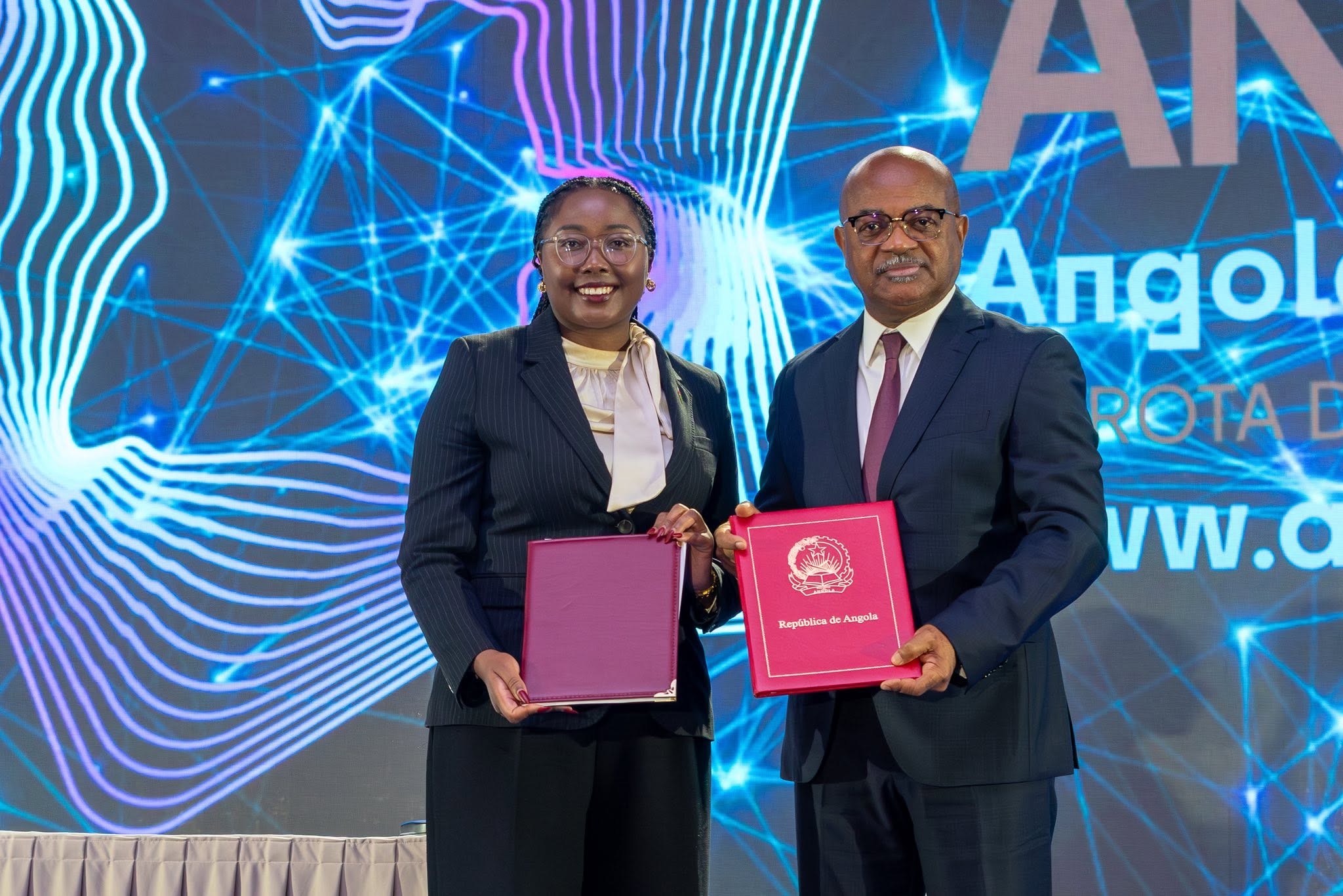  Telecom Namibia and Angola's National Space Program Management Office (GGPEN).