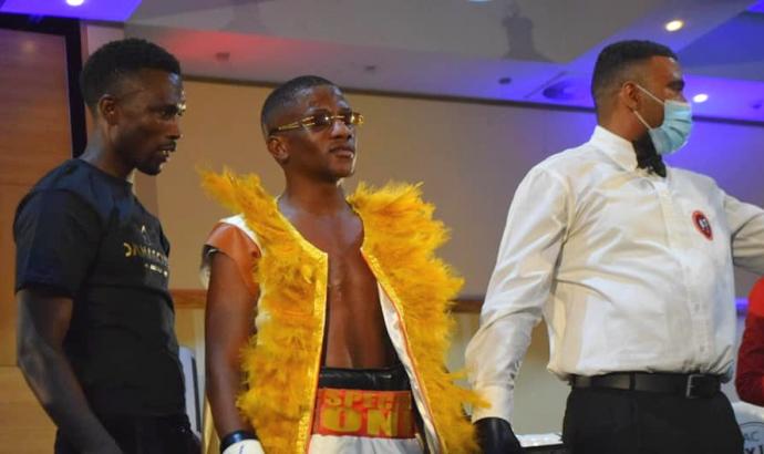 Nangolo retains featherweight title
