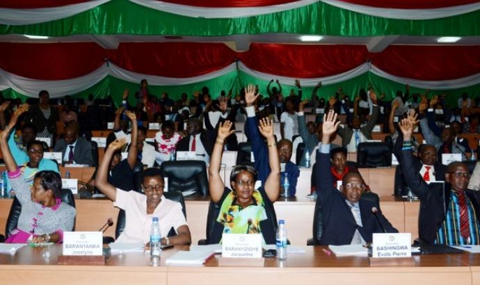 Burundi lawmakers vote to leave the ICC 