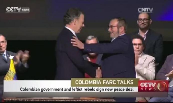 Colombian government and FARC sign revised peace agreement 