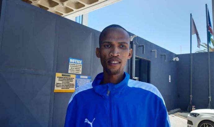 Dam to battle South Africans in 800m  1 500m 