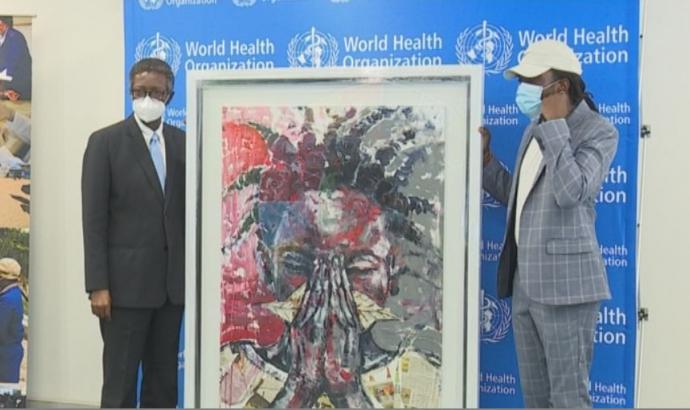 Namibian visual artist hands over an exquisite painting to WHO